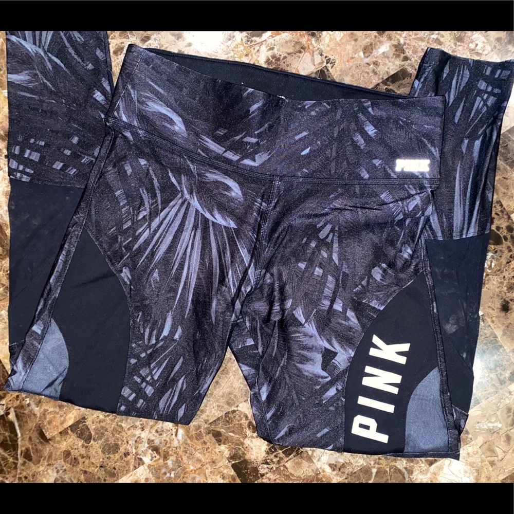 PINK Ultimate leggings, size small